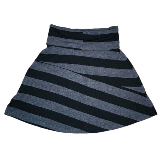 Star RIDE Black and Grey Asymmetrical Striped Skirt - Picture 3 of 4
